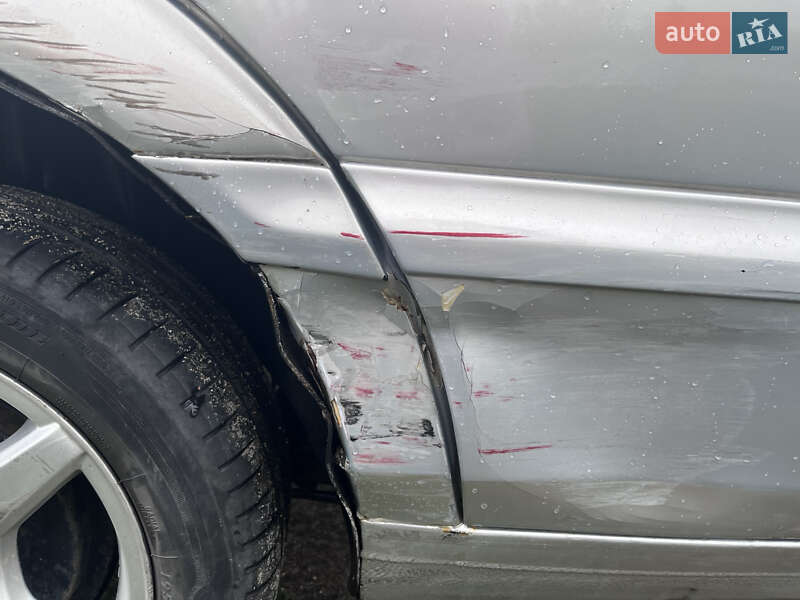 Седан Volkswagen Passat 1994 в Львове
