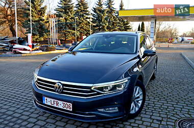 Volkswagen Passat 2021