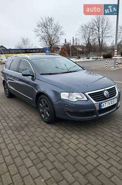 Універсал Volkswagen Passat 2009 в Коломиї