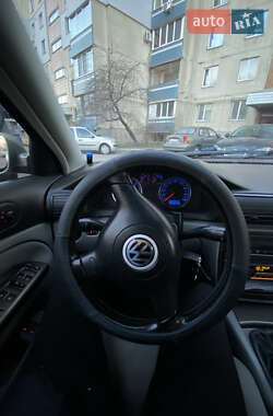 Седан Volkswagen Passat 2002 в Черкасах