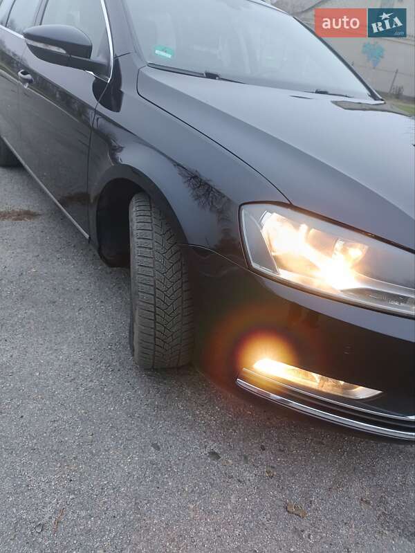 Универсал Volkswagen Passat 2012 в Покровском