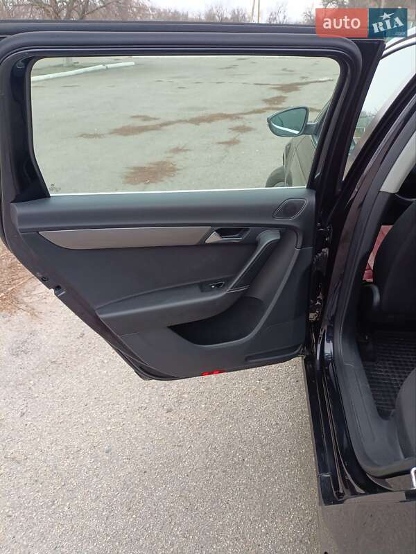 Универсал Volkswagen Passat 2012 в Покровском