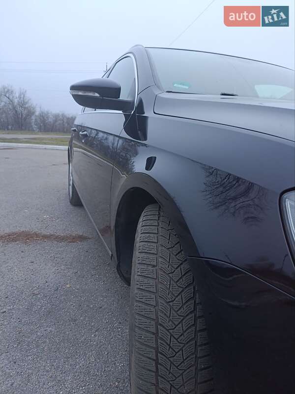 Универсал Volkswagen Passat 2012 в Покровском