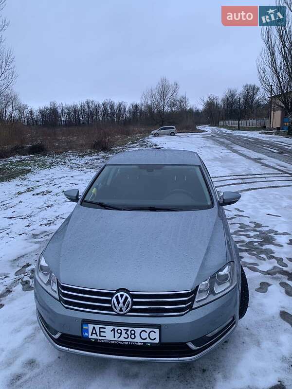 Седан Volkswagen Passat 2012 в Петропавловке