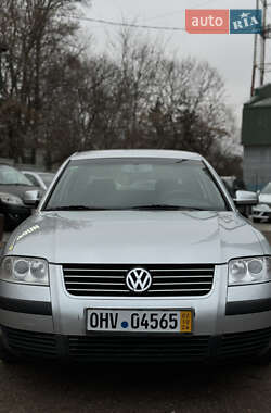 Седан Volkswagen Passat 2001 в Чернигове