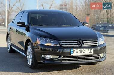 Седан Volkswagen Passat 2014 в Днепре