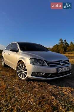 Седан Volkswagen Passat 2011 в Павлограді