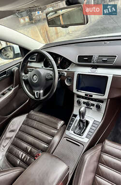 Универсал Volkswagen Passat 2013 в Львове