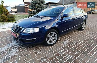 Седан Volkswagen Passat 2006 в Сарнах