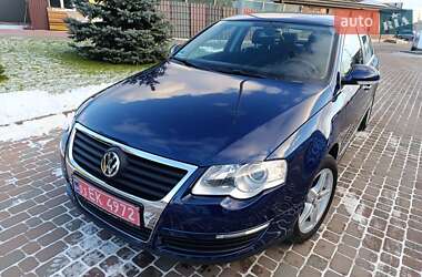 Седан Volkswagen Passat 2006 в Сарнах