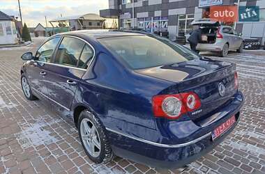 Седан Volkswagen Passat 2006 в Сарнах