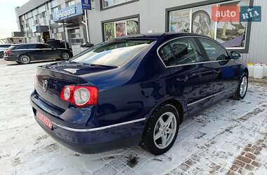 Седан Volkswagen Passat 2006 в Сарнах