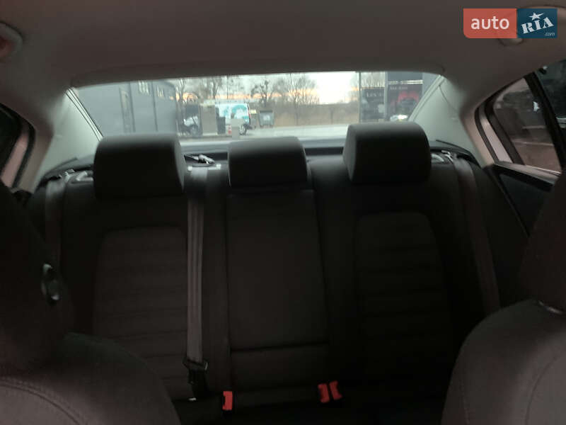 Седан Volkswagen Passat 2008 в Кам'янці-Бузькій
