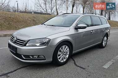 Универсал Volkswagen Passat 2014 в Киеве