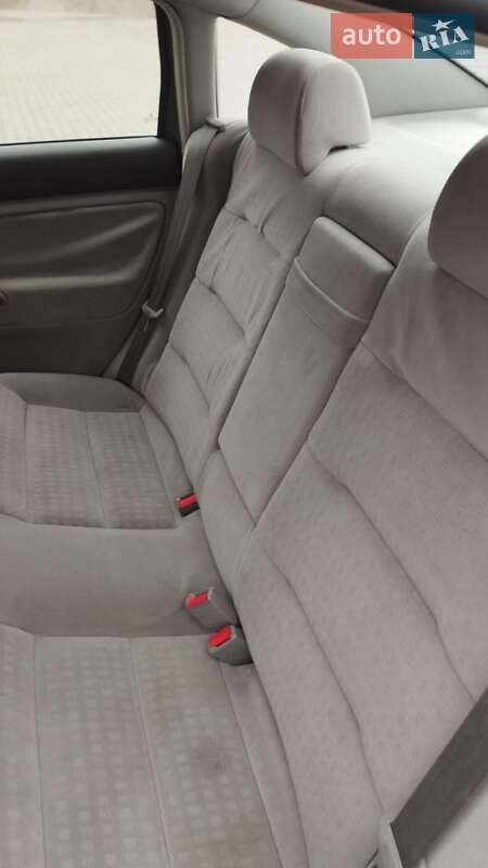 Седан Volkswagen Passat 2000 в Виннице