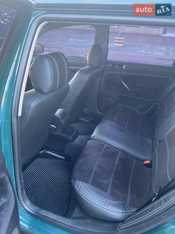 Универсал Volkswagen Passat 1999 в Калуше
