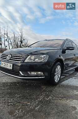 Універсал Volkswagen Passat 2013 в Новій Ушиці