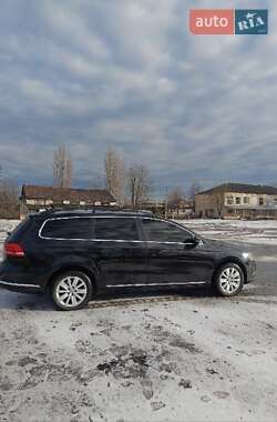 Універсал Volkswagen Passat 2013 в Новій Ушиці