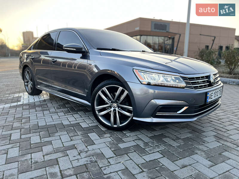 Седан Volkswagen Passat 2017 в Дніпрі