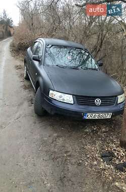 Універсал Volkswagen Passat 1997 в Полтаві