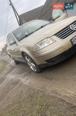 Седан Volkswagen Passat 2001 в Черновцах