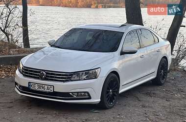 Седан Volkswagen Passat 2016 в Дніпрі