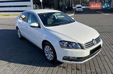 Седан Volkswagen Passat 2012 в Одесі