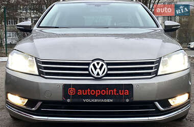 Volkswagen Passat 2011