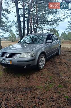 Седан Volkswagen Passat 2001 в Березному