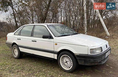 Седан Volkswagen Passat 1990 в Охтирці