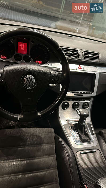 Універсал Volkswagen Passat 2008 в Житомирі