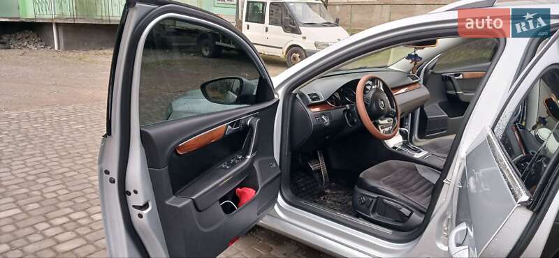 Универсал Volkswagen Passat 2013 в Старом Самборе