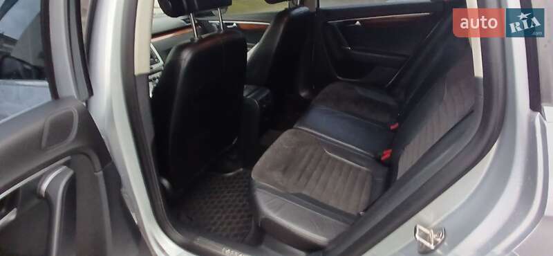 Универсал Volkswagen Passat 2013 в Старом Самборе