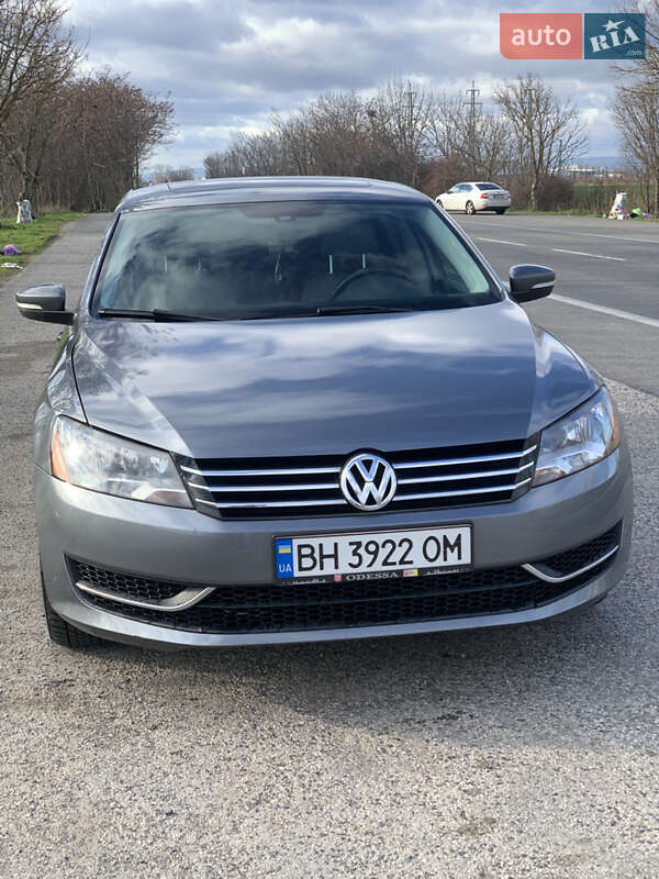 Седан Volkswagen Passat 2013 в Одесі