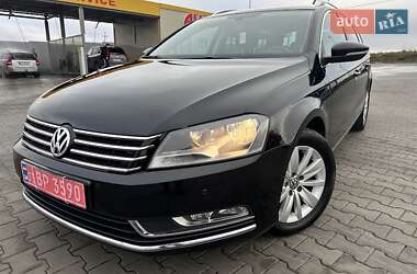 Універсал Volkswagen Passat 2012 в Луцьку