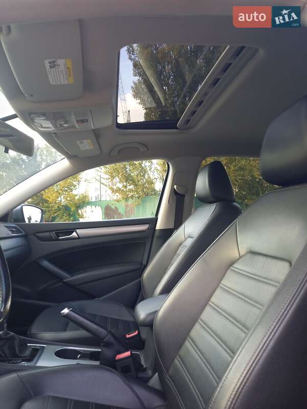 Седан Volkswagen Passat 2015 в Одессе