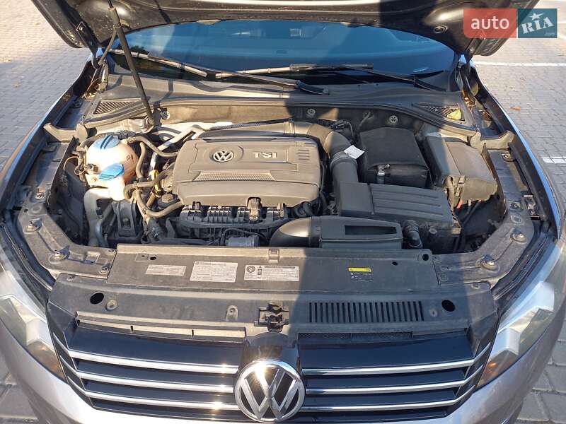 Седан Volkswagen Passat 2015 в Одессе