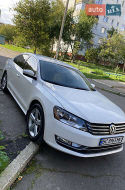 Седан Volkswagen Passat 2015 в Киеве