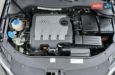 Универсал Volkswagen Passat 2012 в Киеве