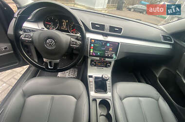 Універсал Volkswagen Passat 2011 в Києві