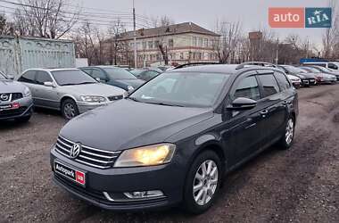 Универсал Volkswagen Passat 2013 в Киеве