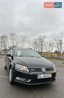 Универсал Volkswagen Passat 2012 в Киеве