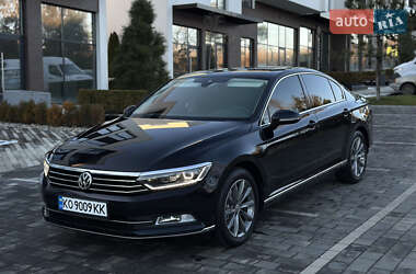 Седан Volkswagen Passat 2016 в Ужгороді