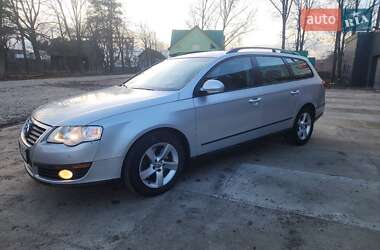 Универсал Volkswagen Passat 2006 в Тячеве