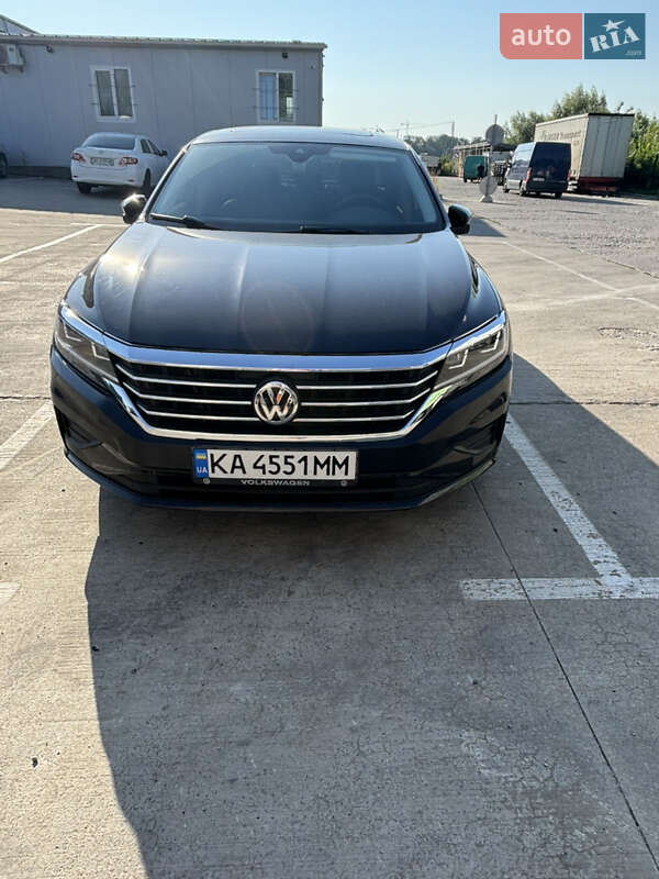 Седан Volkswagen Passat 2020 в Києві