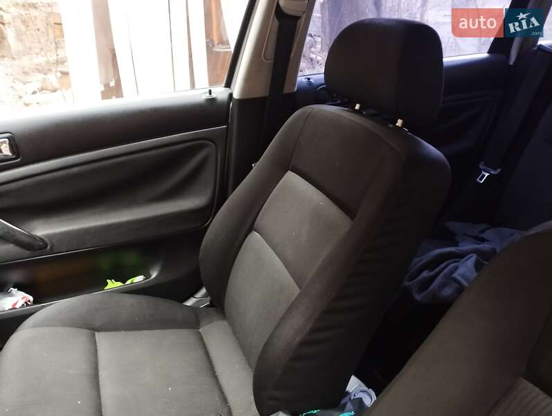 Универсал Volkswagen Passat 2001 в Славянске фото 3 Универсал Volkswagen Passat 2001 в Славянске