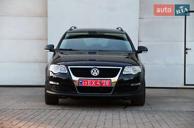 Універсал Volkswagen Passat 2008 в Сарнах