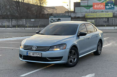 Седан Volkswagen Passat 2011 в Києві