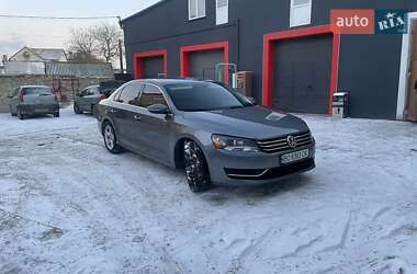 Седан Volkswagen Passat 2012 в Тернополі