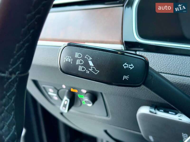 Седан Volkswagen Passat 2018 в Києві